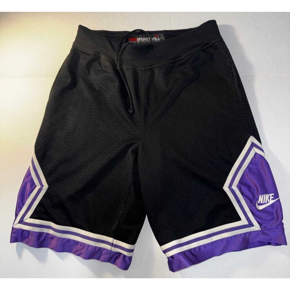 Vintage Nike Men's Dri-FIT Sport Diamond Shorts zise M